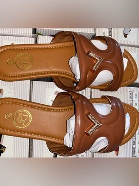 Women’s Slide Sandals Size 9 – Mix & Match 3 for $50